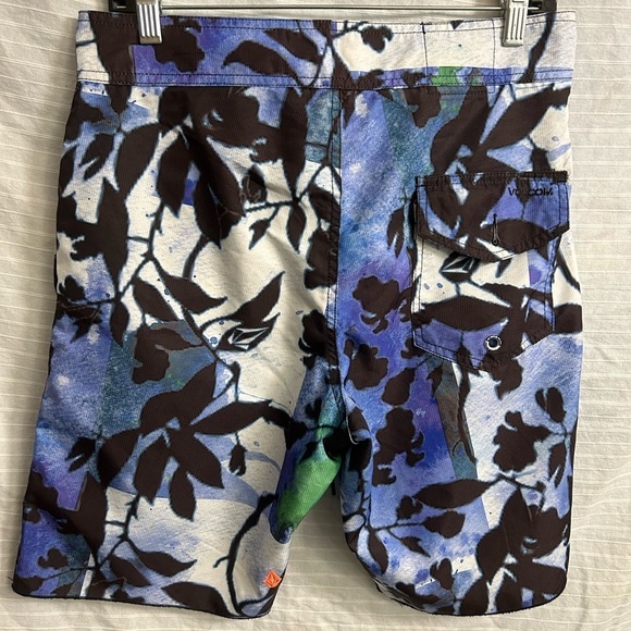 Genuine Volcom Stone Hawaiian Blue Floral Board Shorts Swim Trunks Size 30 - Picture 6 of 6